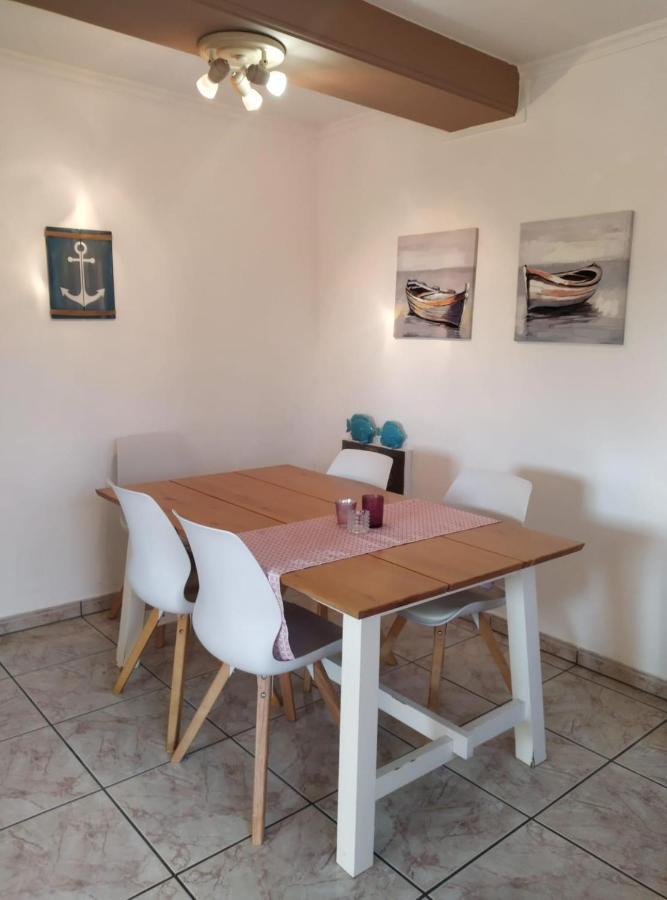 Marina Apartment Бениса Екстериор снимка
