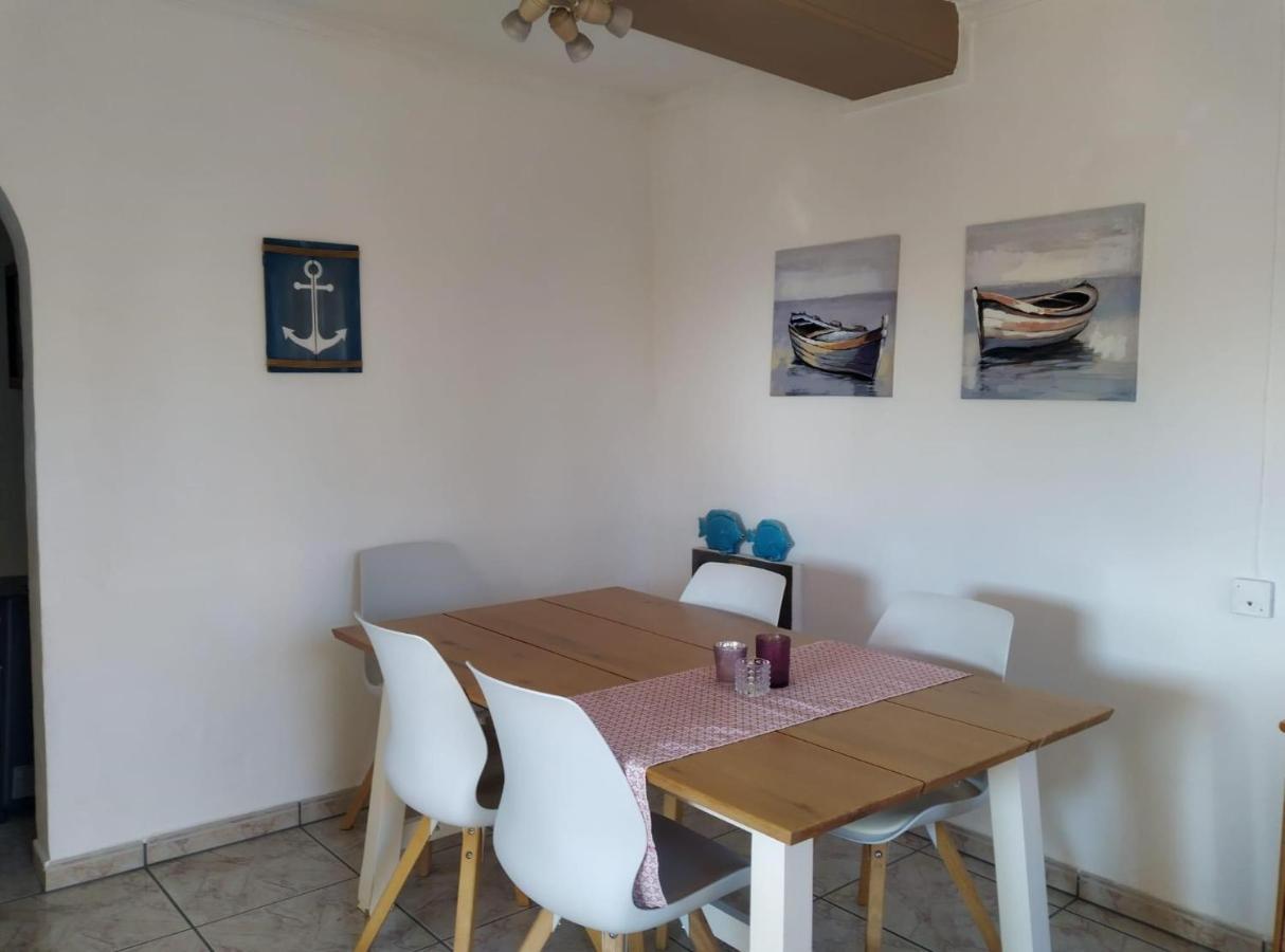 Marina Apartment Бениса Екстериор снимка